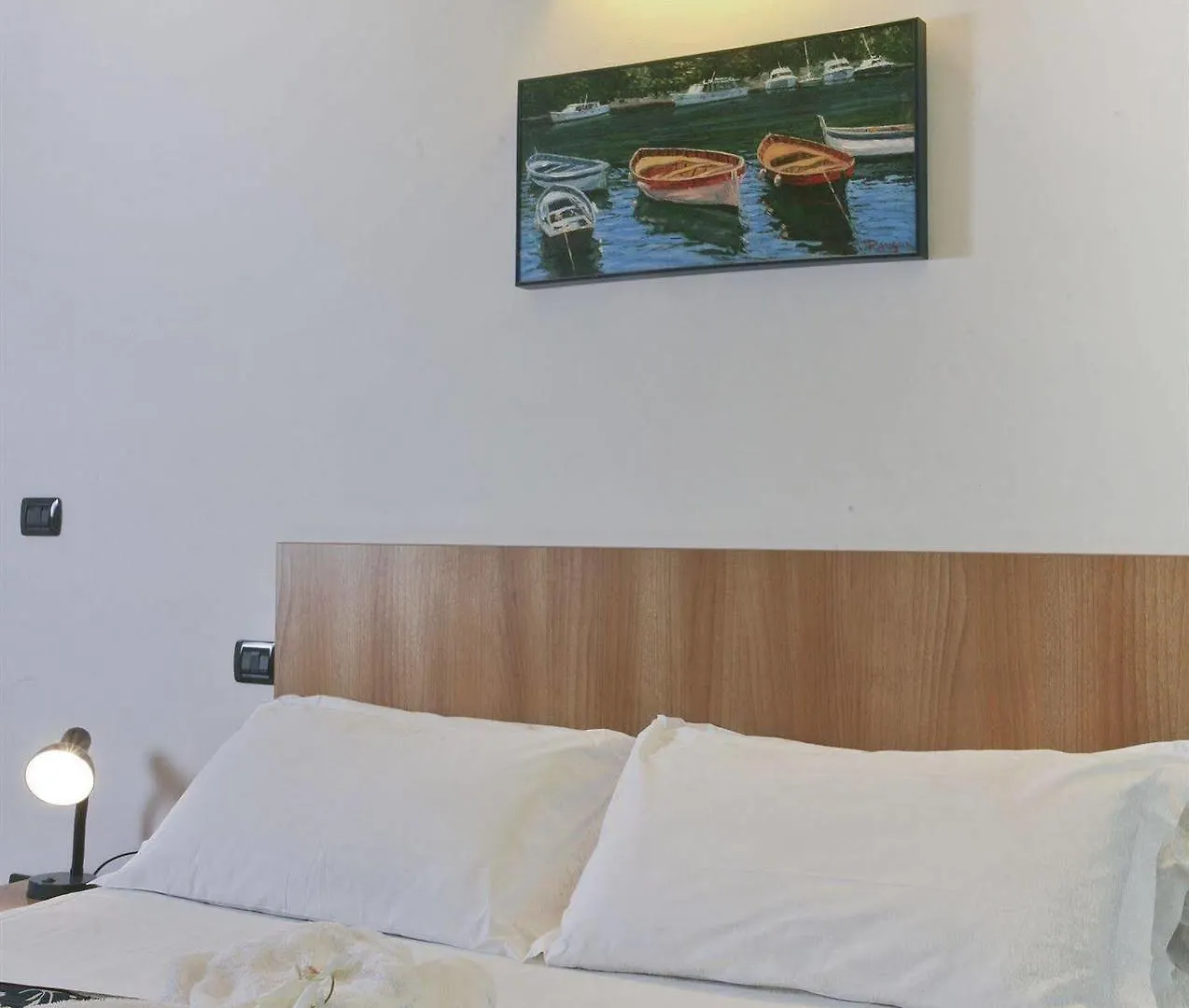 Residence A-More Rimini 4*,